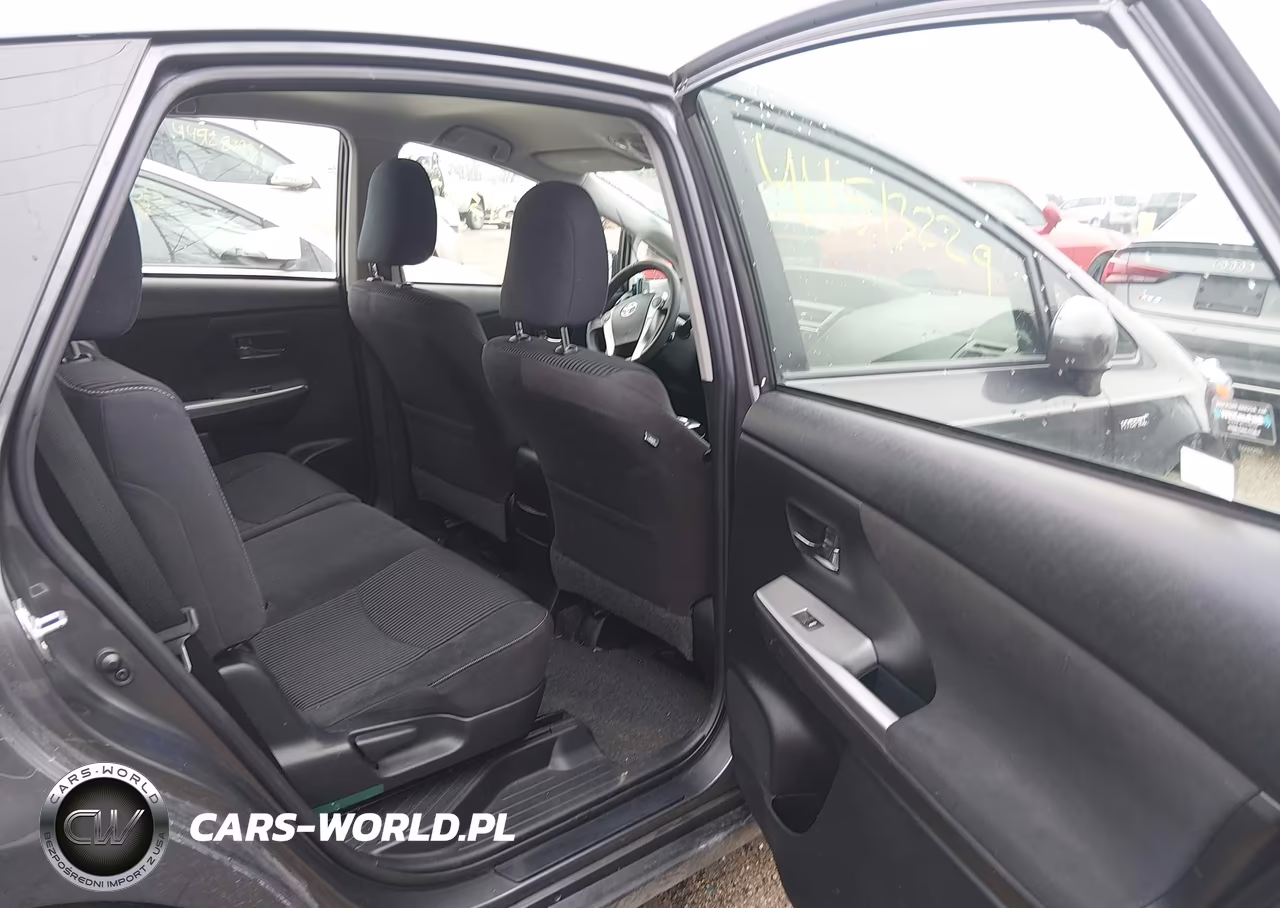 2015 Toyota Prius V Three VIN:JTDZN3EU4FJ023936 - 8