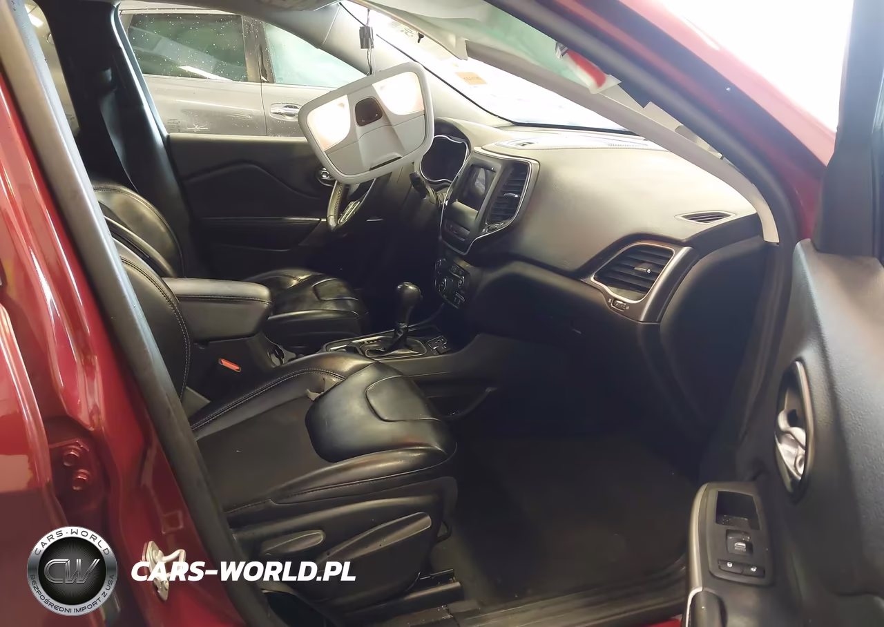 2020 Jeep Cherokee Latitude Plus Fwd VIN:1C4PJLLB8LD654039 - 5