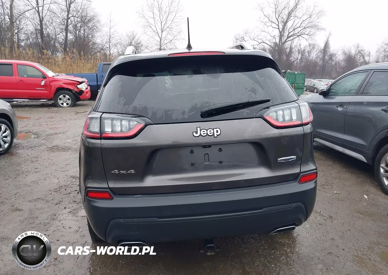2019 Jeep Cherokee Latitude Plus 4X4 VIN:1C4PJMLN5KD172420 - 17