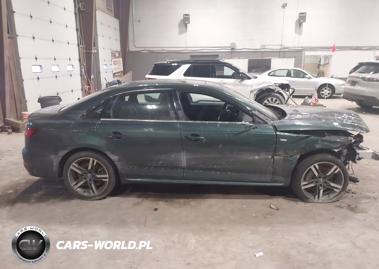 2018 Audi A4 2.0T Premium VIN:WAUENAF40JA073966 - 13