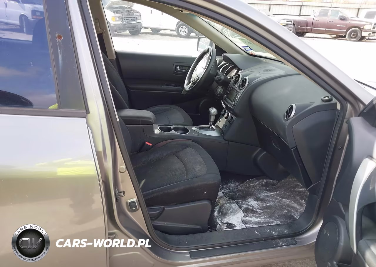 2013 Nissan Rogue S VIN:JN8AS5MT0DW533800 - 5