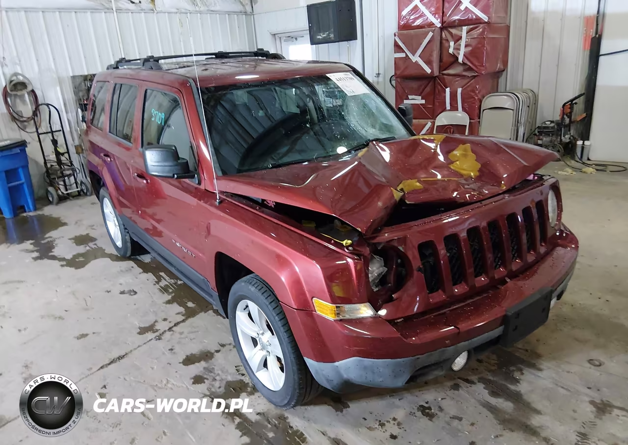 2014 Jeep Patriot Latitude – zdjęcie 1 z 16
