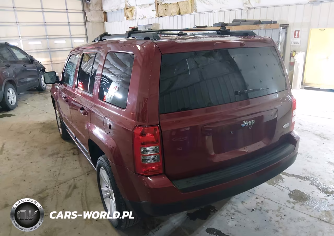 2014 Jeep Patriot Latitude VIN:1C4NJPFB3ED624489 - 3