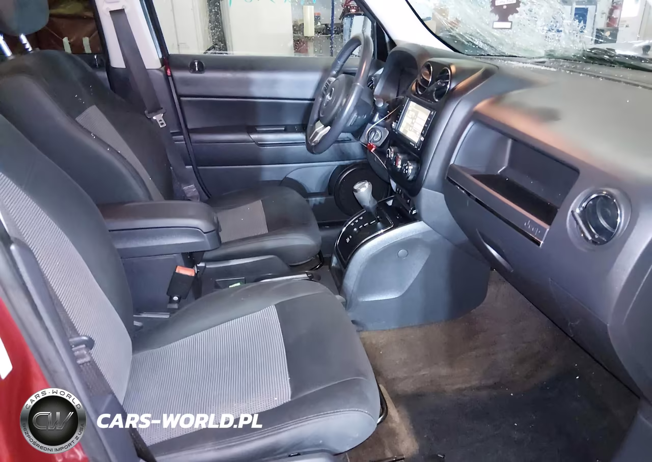 2014 Jeep Patriot Latitude VIN:1C4NJPFB3ED624489 - 5