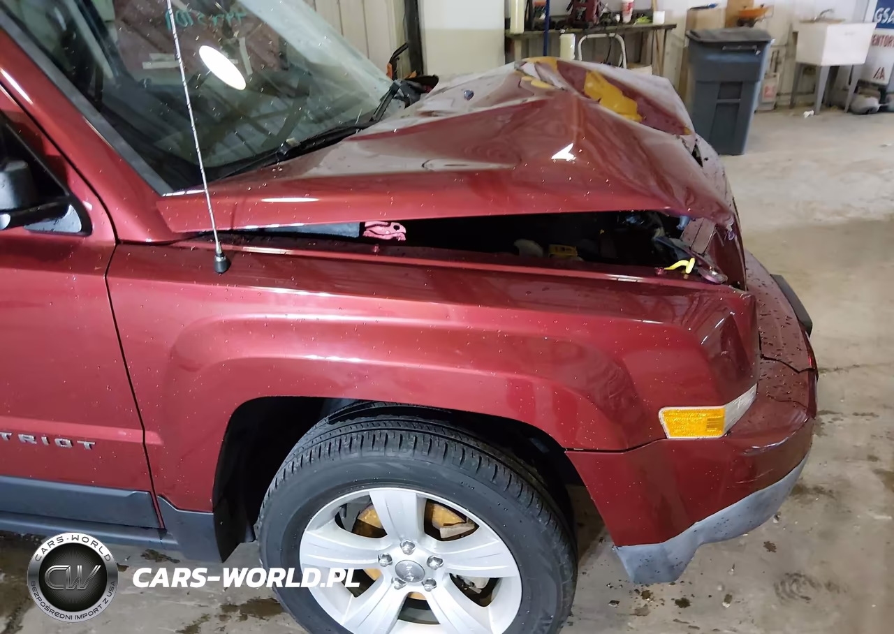 2014 Jeep Patriot Latitude VIN:1C4NJPFB3ED624489 - 6