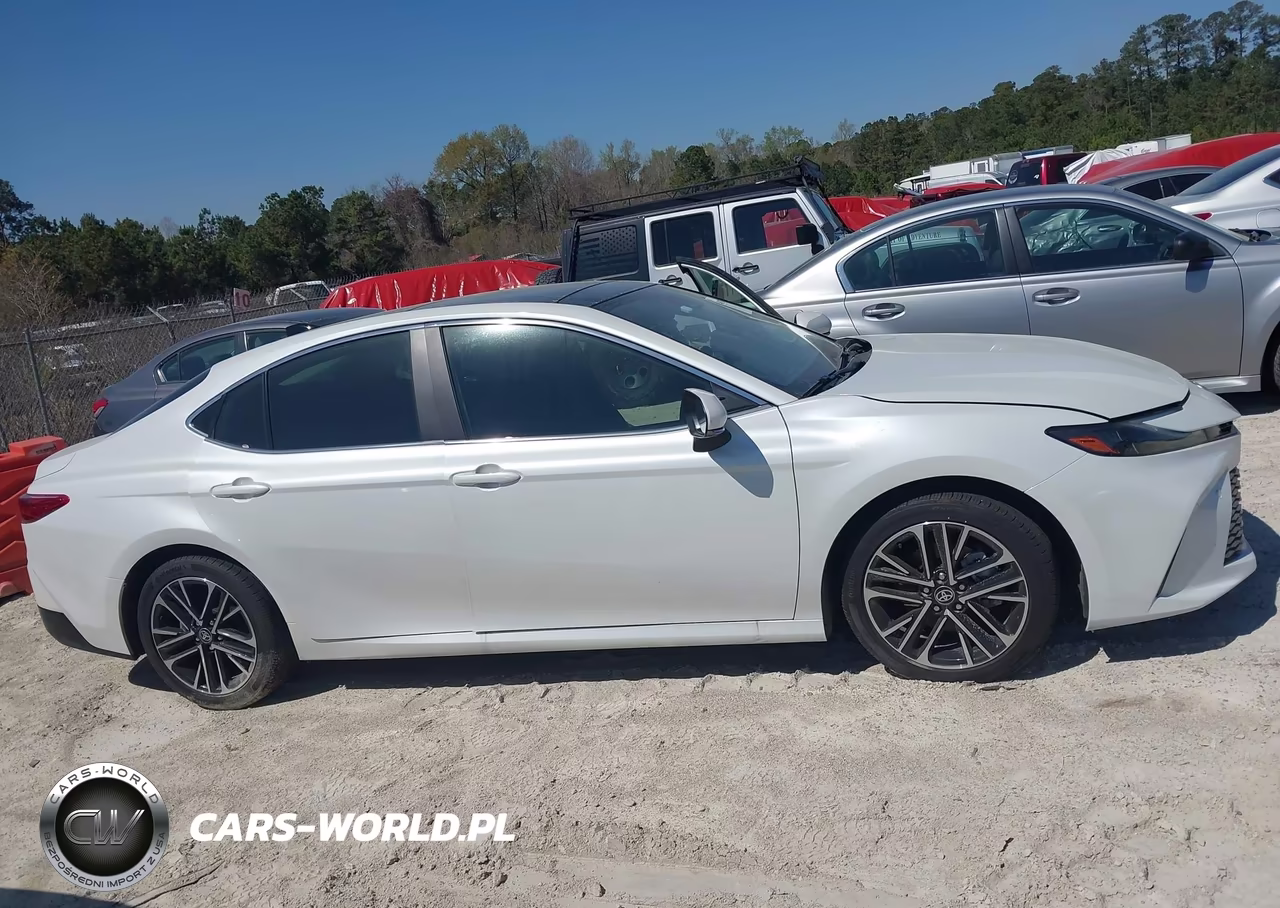2025 Toyota Camry Xle VIN:4T1DAACK1SU169548 - 13