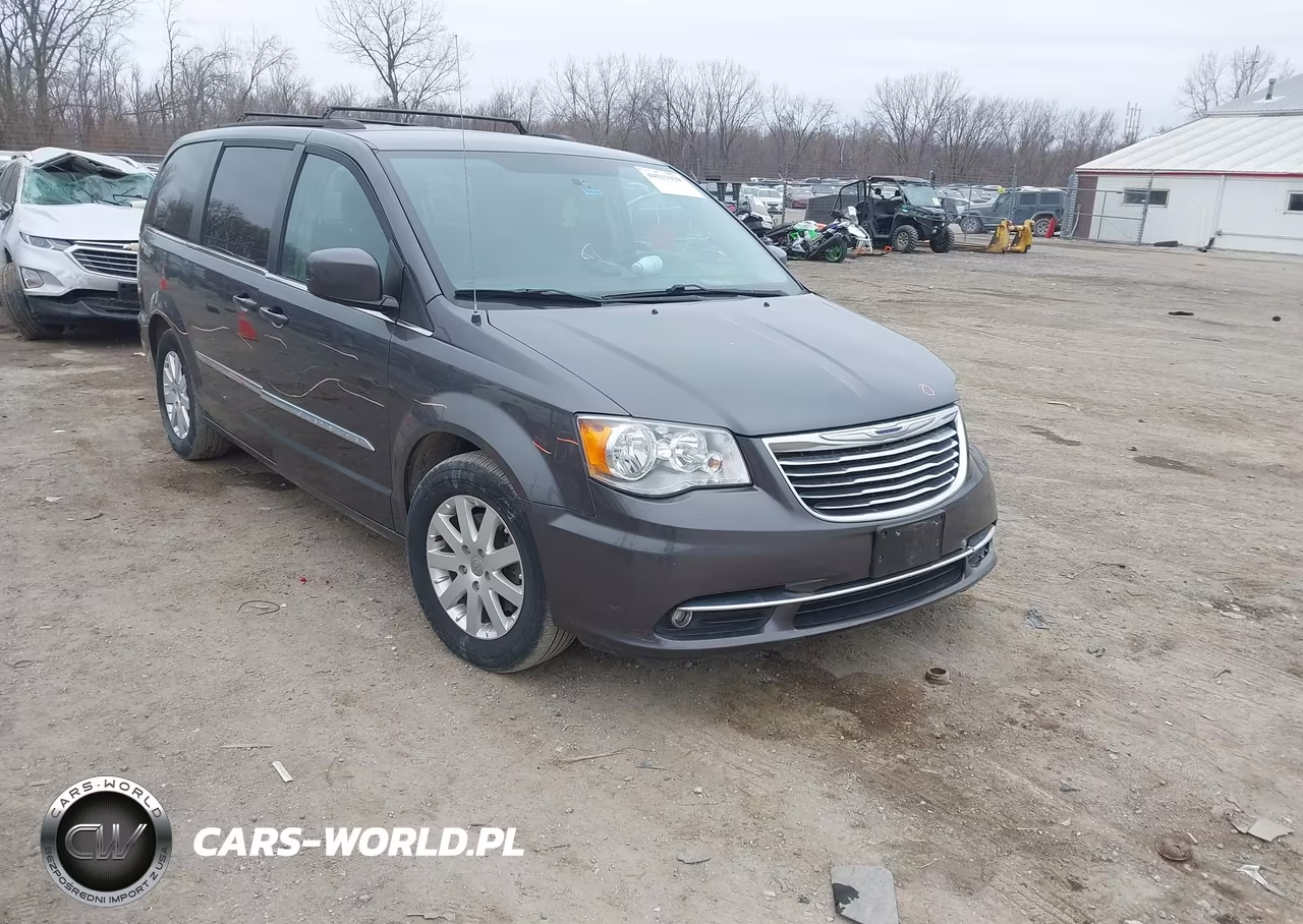 2016 Chrysler Town & Country Touring