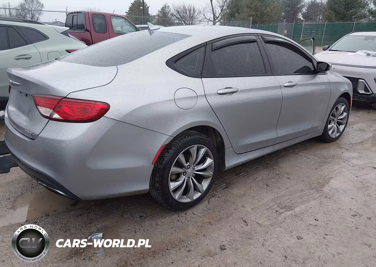 2016 Chrysler 200 S VIN:1C3CCCBB6GN130354 - 4