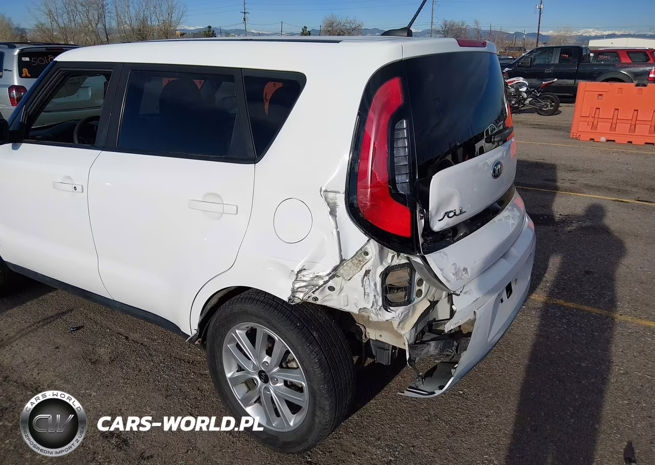 2017 Kia Soul + VIN:KNDJP3A51H7493038 - 6