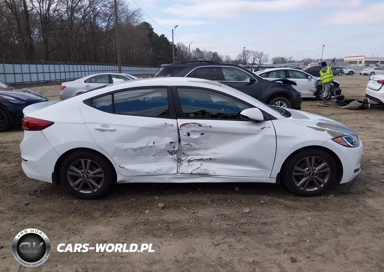 2018 Hyundai Elantra Sel VIN:5NPD84LF4JH279121 - 13