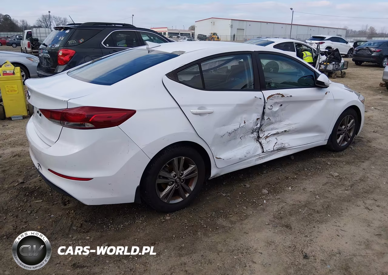 2018 Hyundai Elantra Sel VIN:5NPD84LF4JH279121 - 4