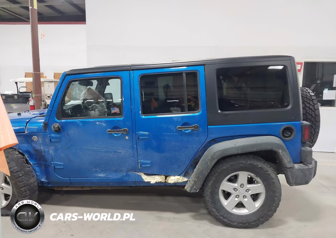 2016 Jeep Wrangler Unlimited Sport VIN:1C4BJWDG5GL260189 - 14