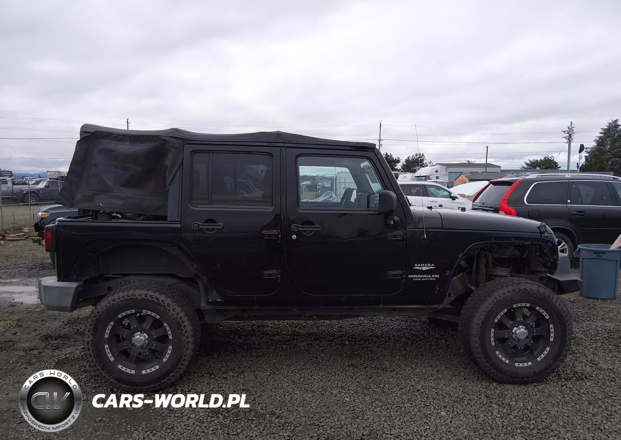 2007 Jeep Wrangler Unlimited Sahara VIN:1J4GA59187L177077 - 13
