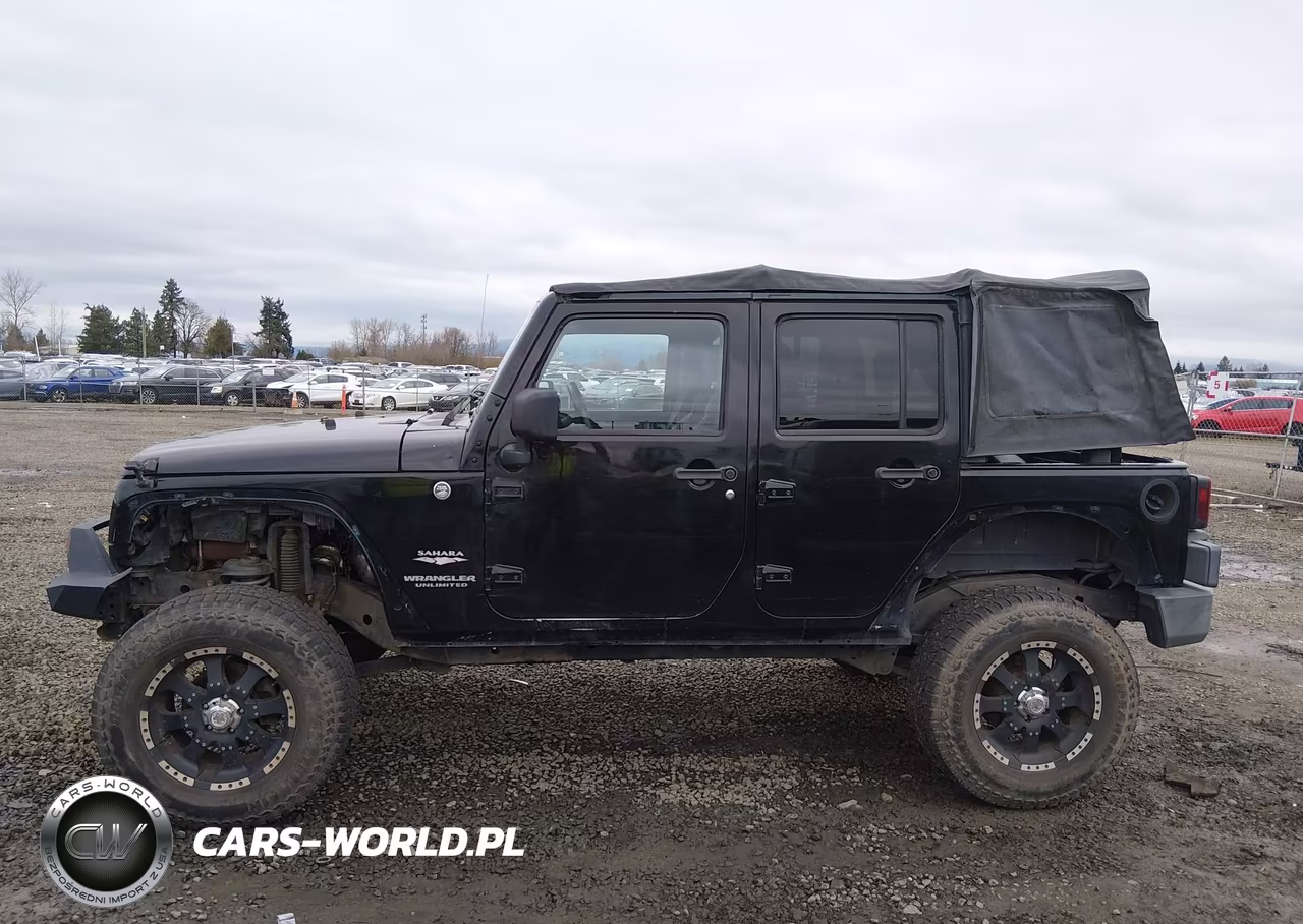 2007 Jeep Wrangler Unlimited Sahara VIN:1J4GA59187L177077 - 14