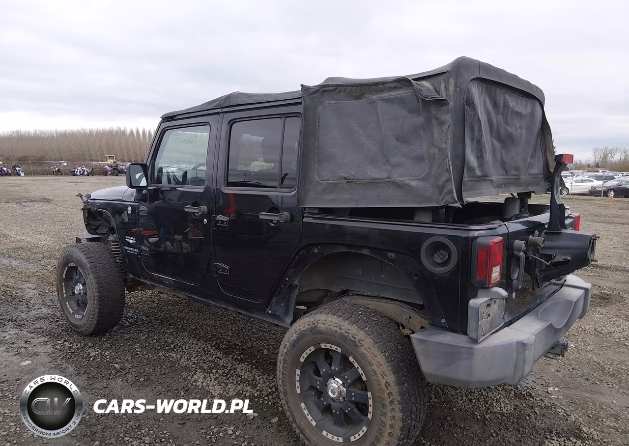 2007 Jeep Wrangler Unlimited Sahara VIN:1J4GA59187L177077 - 3