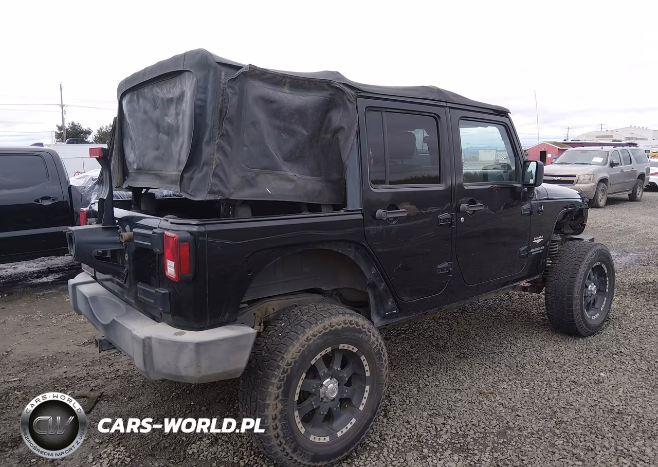 2007 Jeep Wrangler Unlimited Sahara VIN:1J4GA59187L177077 - 4