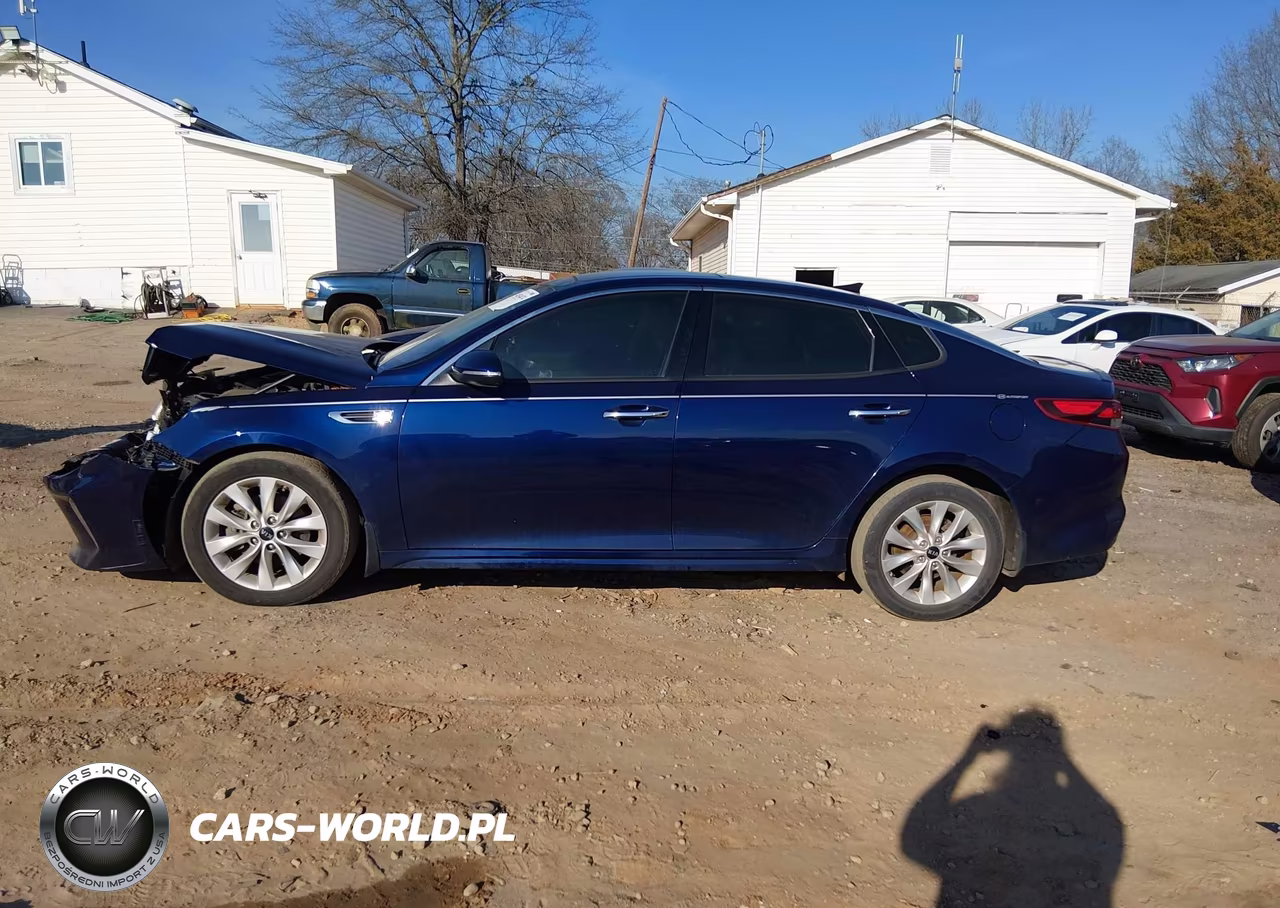 2018 Kia Optima S VIN:5XXGT4L33JG230196 - 15