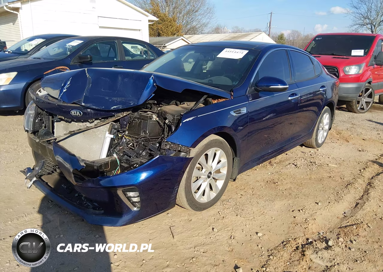 2018 Kia Optima S VIN:5XXGT4L33JG230196 - 2