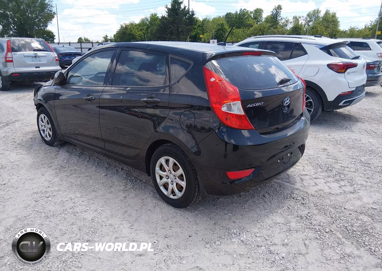 2013 Hyundai Accent Gs VIN:KMHCT5AE8DU084655 - 3