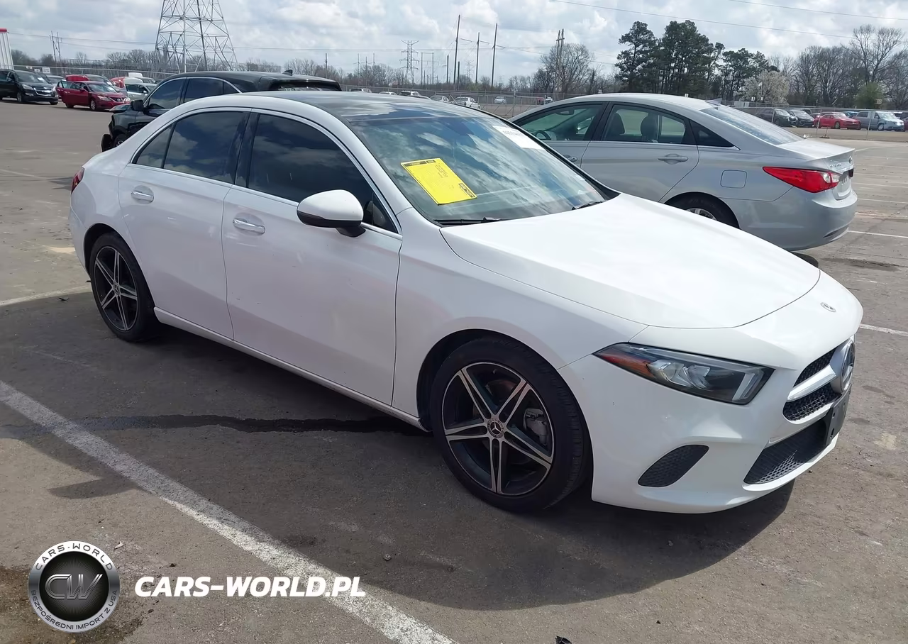 2022 Mercedes-Benz A 220