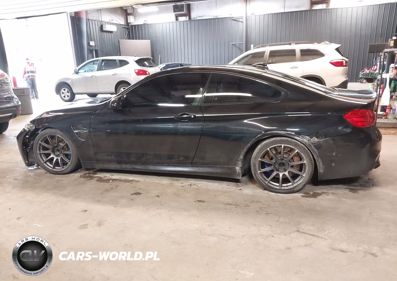 2015 BMW M4 VIN:WBS3R9C5XFK334413 - 13