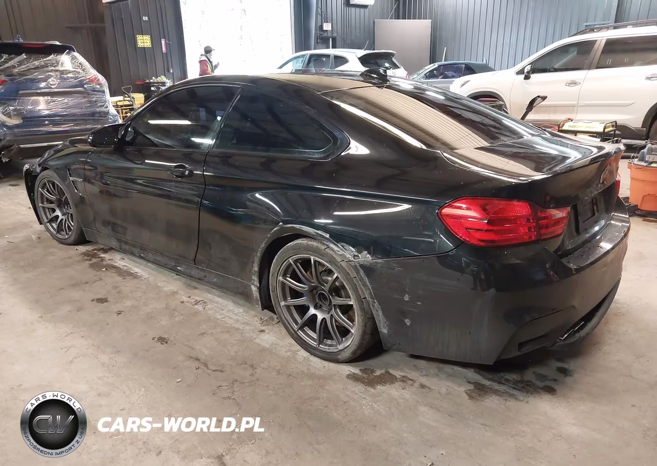 2015 BMW M4 VIN:WBS3R9C5XFK334413 - 3