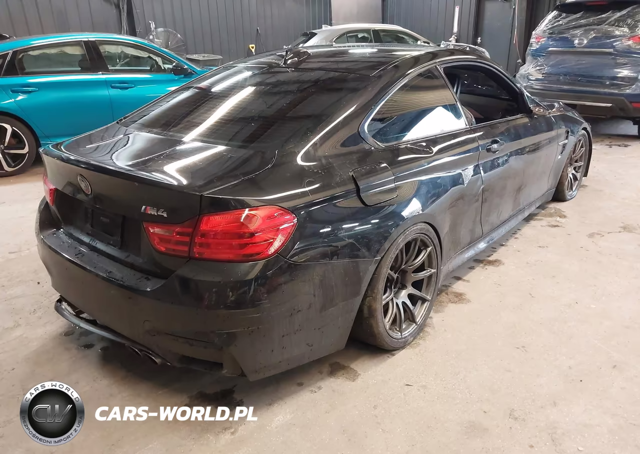 2015 BMW M4 VIN:WBS3R9C5XFK334413 - 4