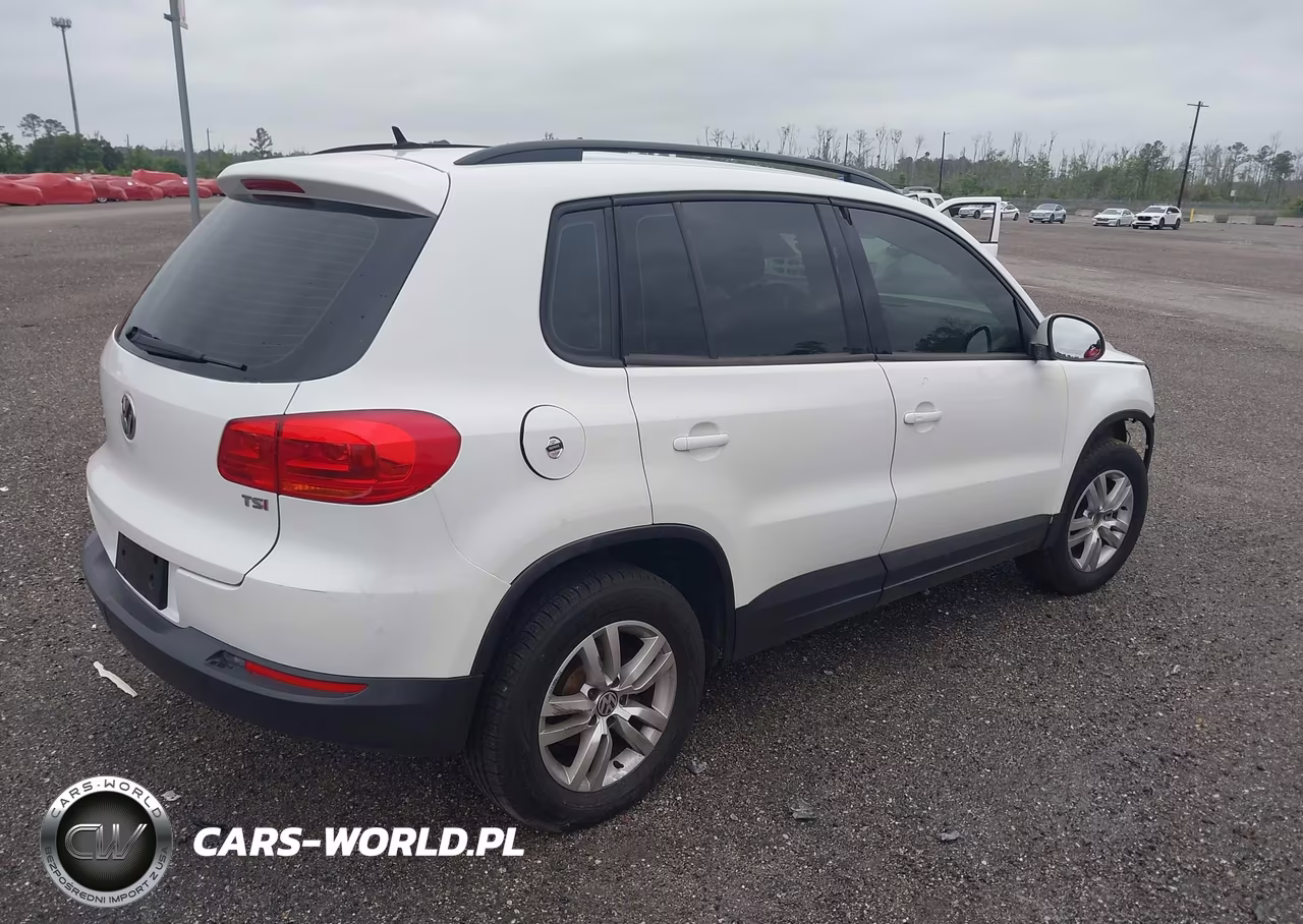 2016 Volkswagen Tiguan S VIN:WVGAV7AXXGW576806 - 4