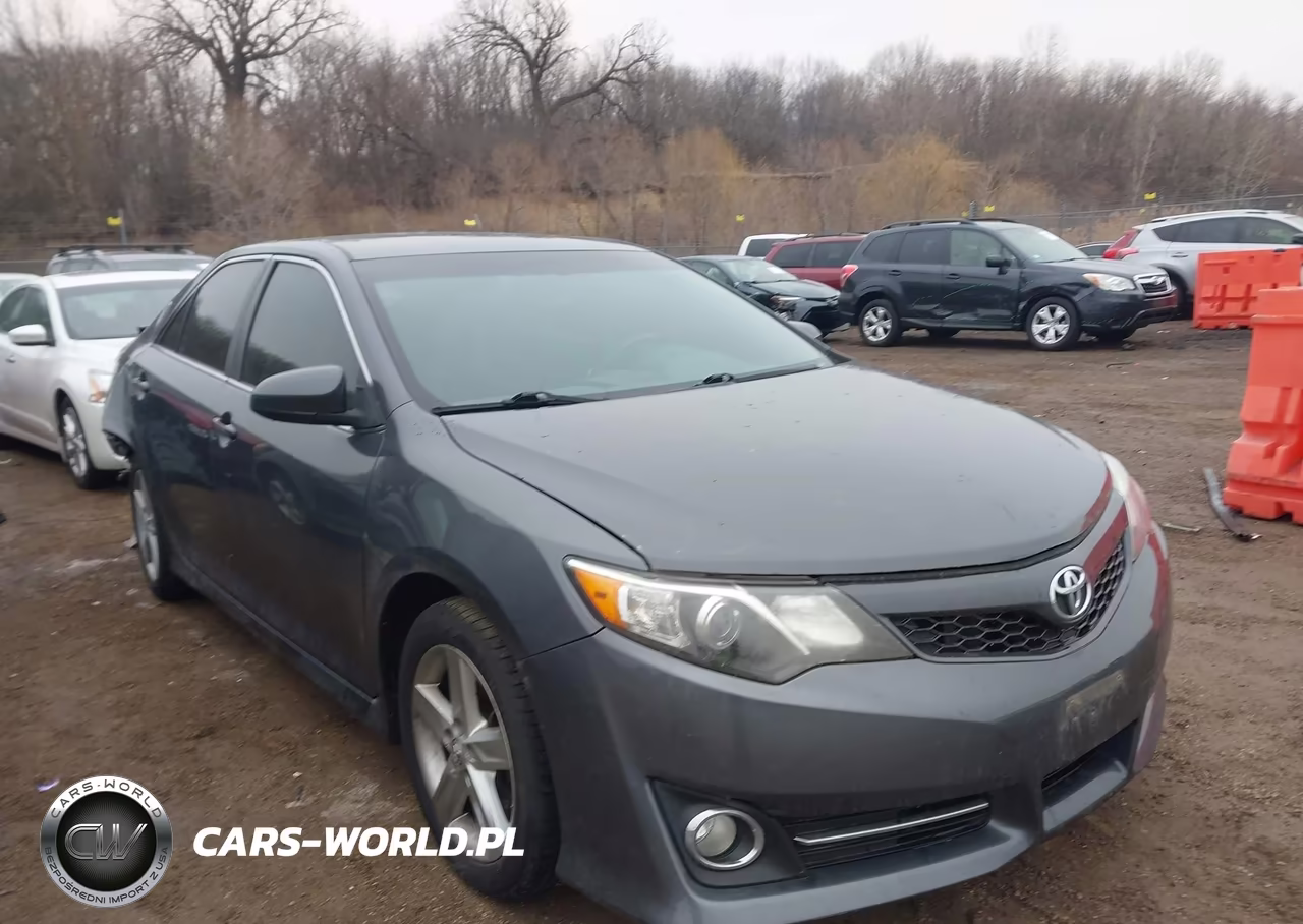 2012 Toyota Camry Se – zdjęcie 1 z 16