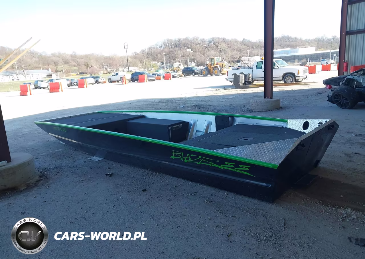 2018 Blazer Boat VIN:00000CJT24847E818 - 3