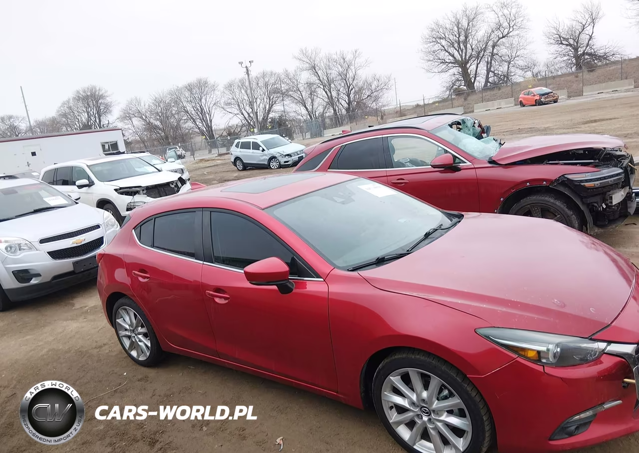 2017 Mazda Mazda3 Grand Touring VIN:JM1BN1M38H1115584 - 13