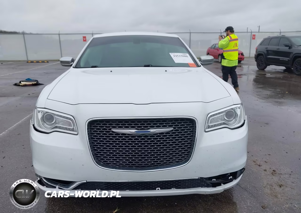 2016 Chrysler 300C VIN:2C3CCAEG6GH212184 - 13