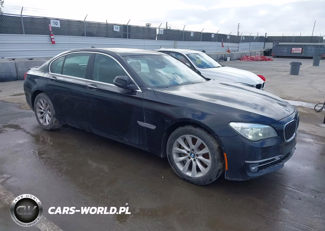2013 BMW 740I