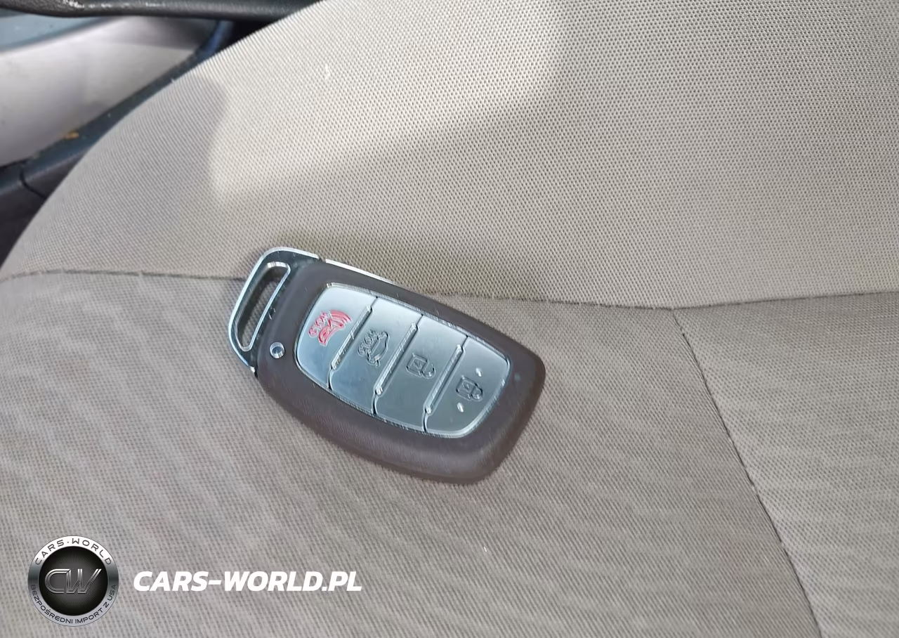 2016 Hyundai Elantra Value Edition VIN:5NPDH4AE3GH735712 - 11