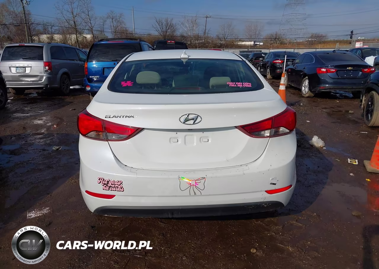 2016 Hyundai Elantra Value Edition VIN:5NPDH4AE3GH735712 - 17