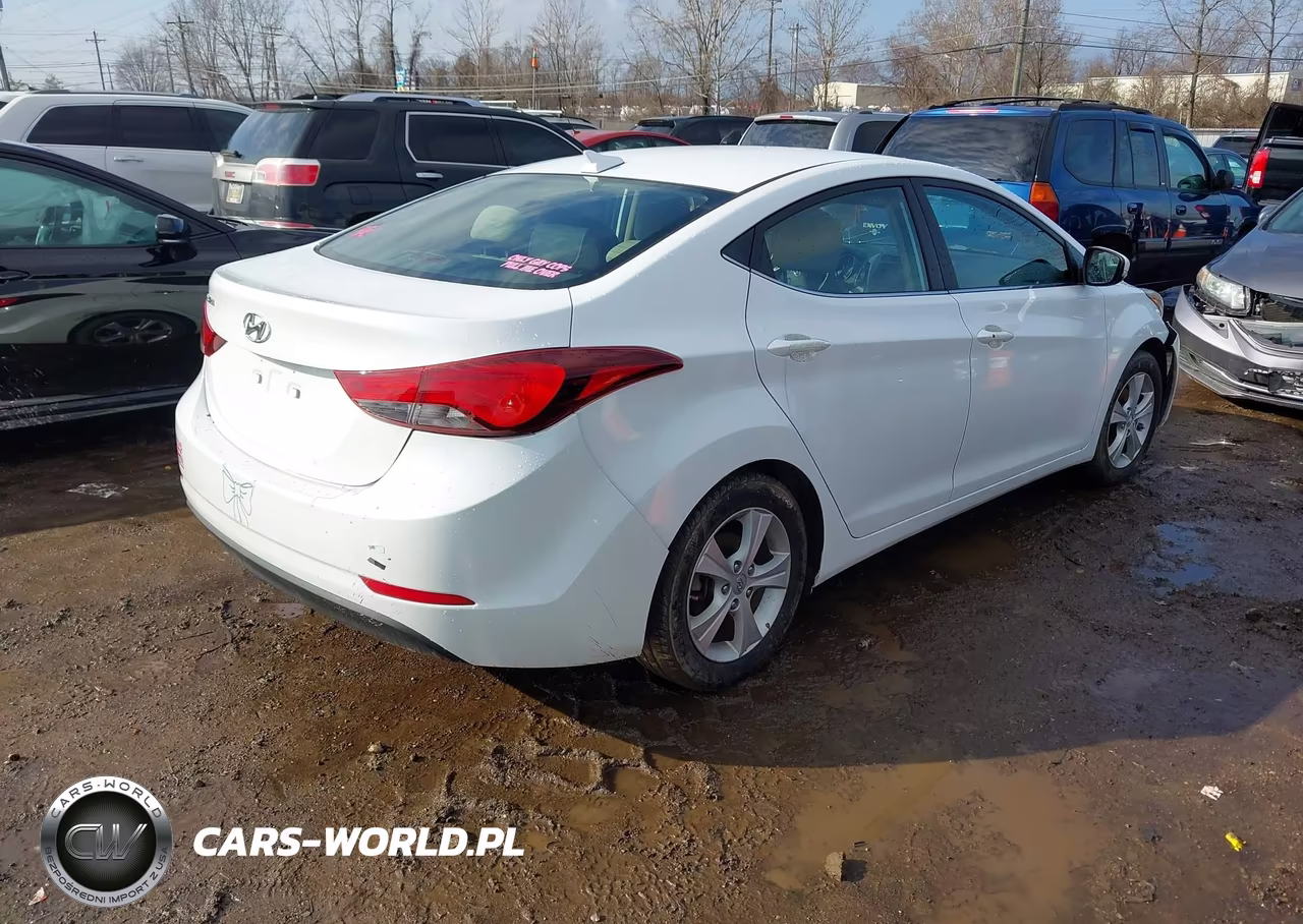 2016 Hyundai Elantra Value Edition VIN:5NPDH4AE3GH735712 - 4