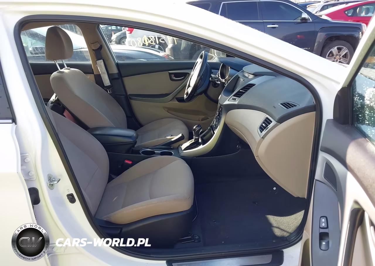 2016 Hyundai Elantra Value Edition VIN:5NPDH4AE3GH735712 - 5