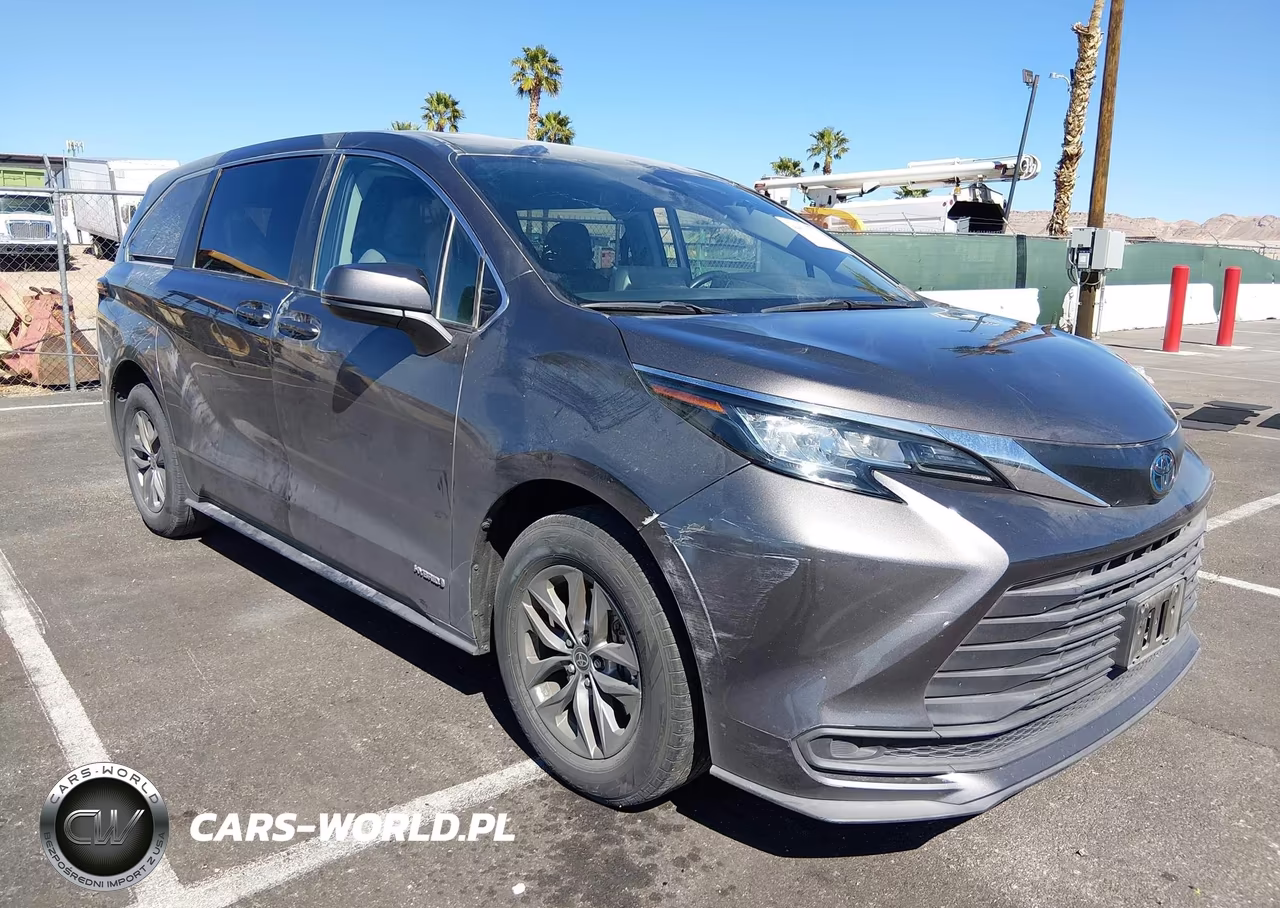 2021 Toyota Sienna Le