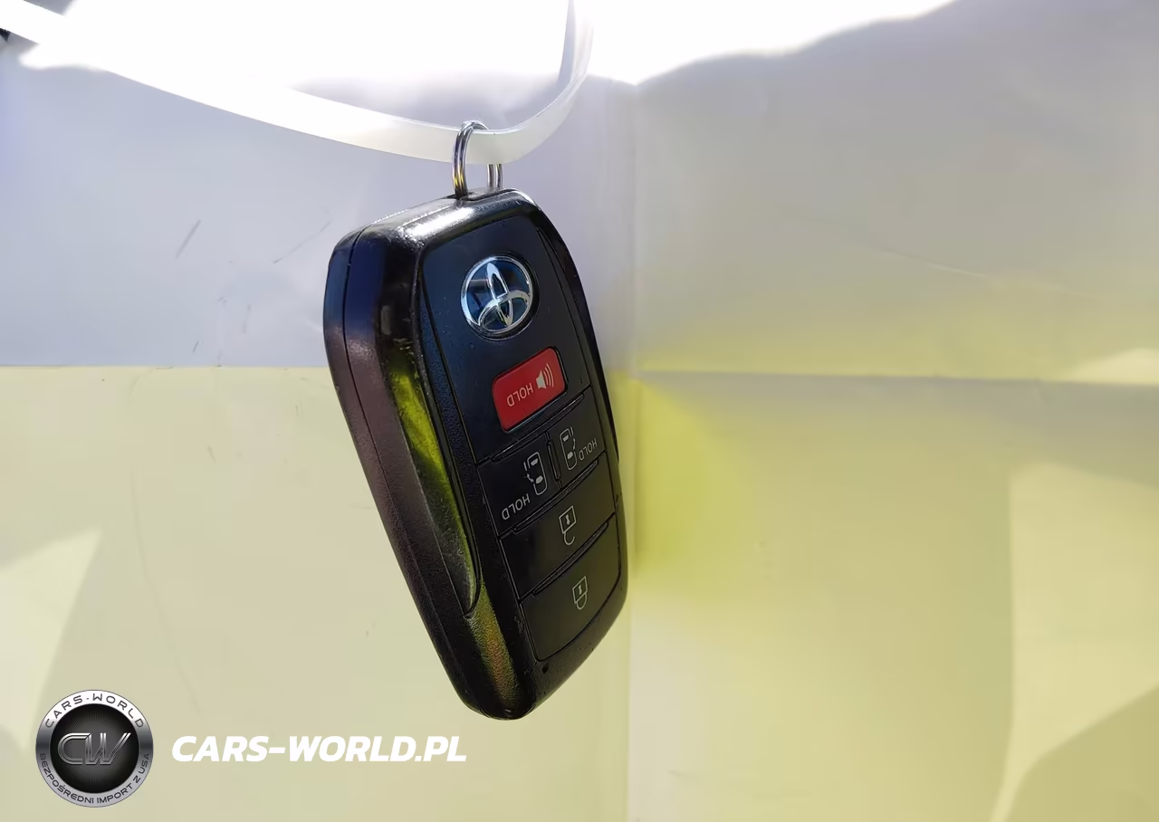 2021 Toyota Sienna Le VIN:5TDKRKEC1MS042709 - 11
