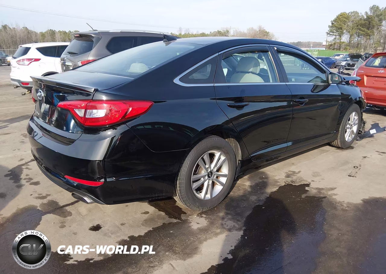 2015 Hyundai Sonata Se VIN:5NPE24AF3FH005568 - 4