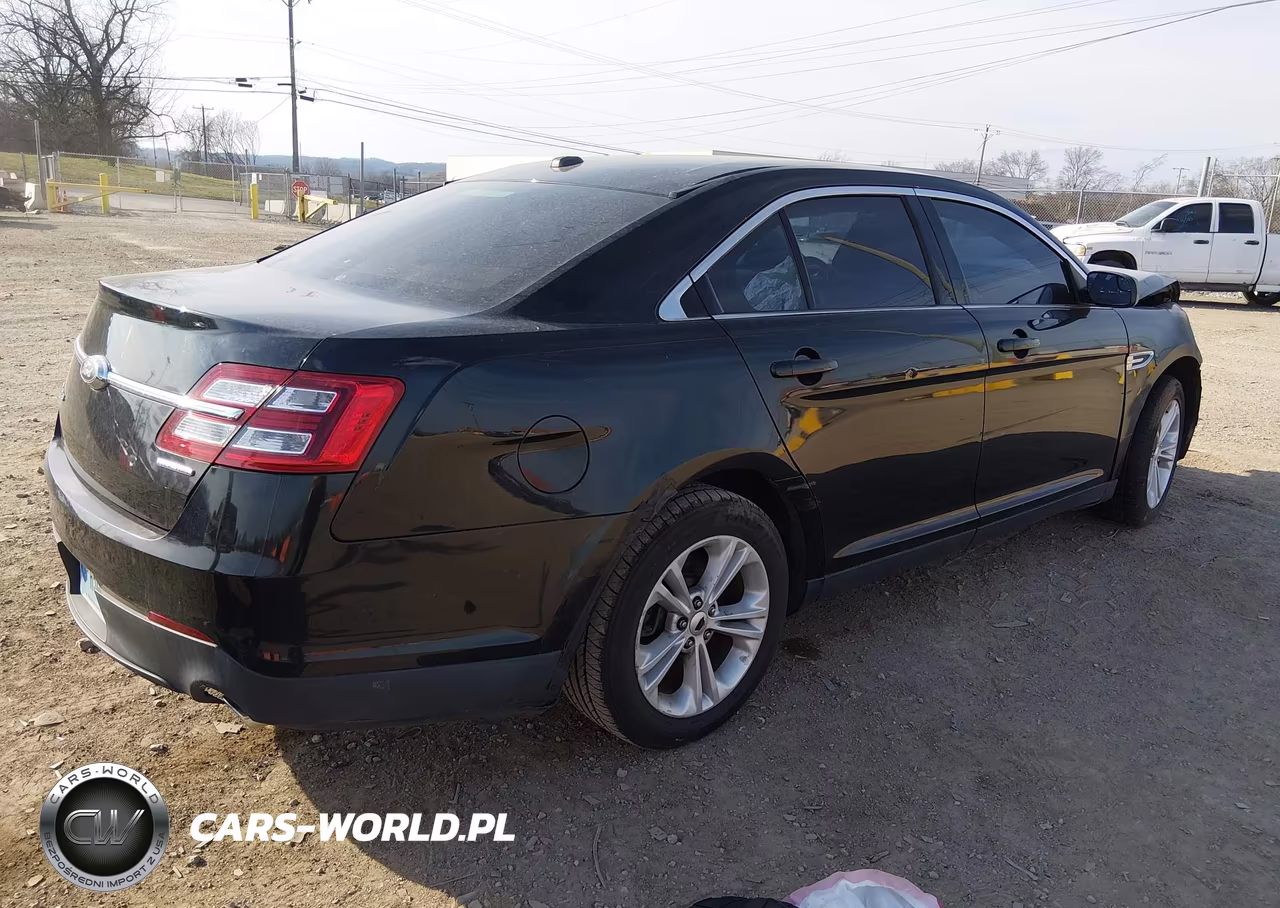 2017 Ford Taurus Se VIN:1FAHP2D8XHG130452 - 4