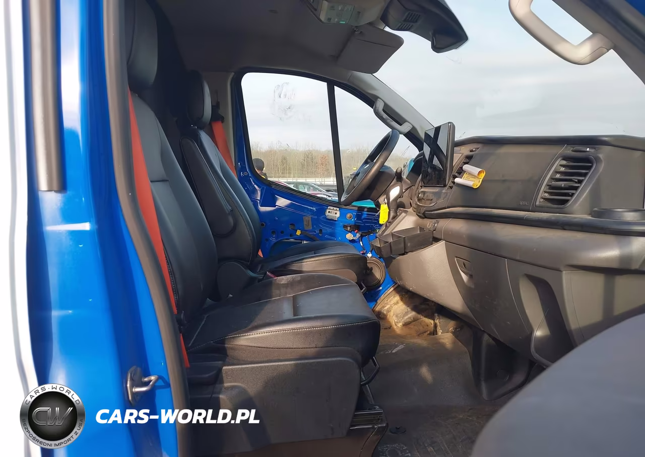 2023 Ford Transit-250 VIN:1FTBR1Y83PKA10714 - 5