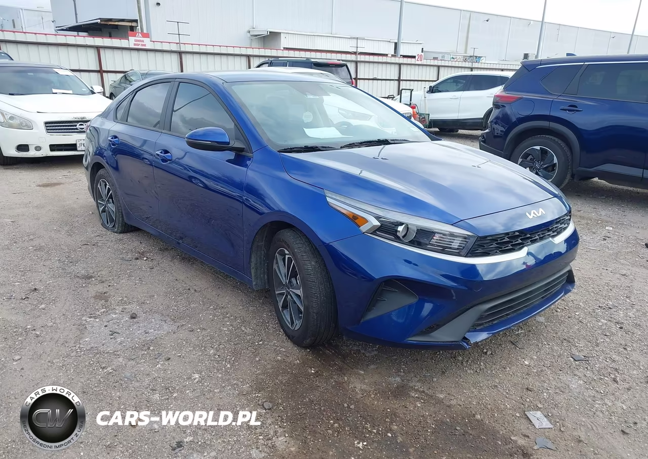 2024 Kia Forte Lxs