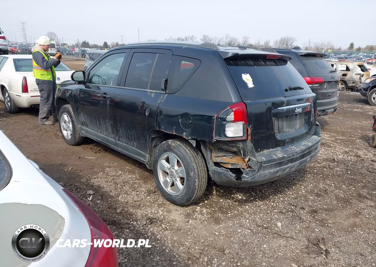2014 Jeep Compass Latitude VIN:1C4NJCEA9ED533325 - 3