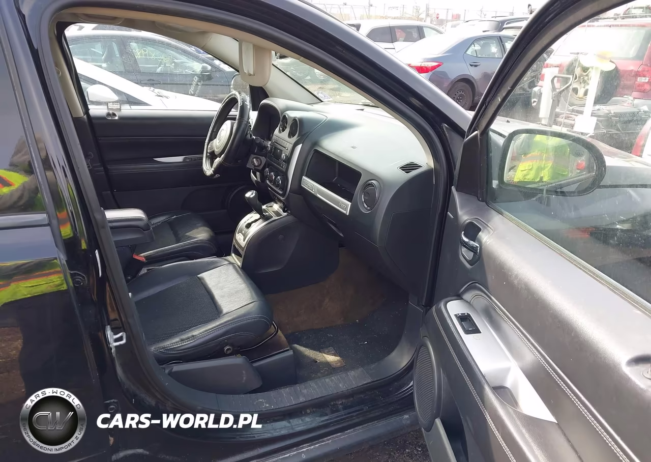 2014 Jeep Compass Latitude VIN:1C4NJCEA9ED533325 - 5