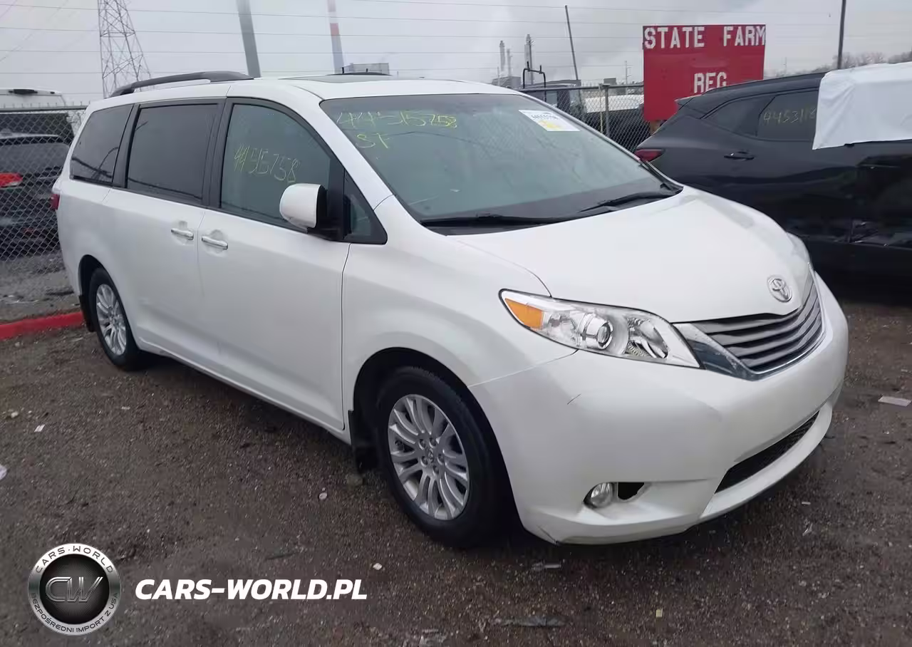 2015 Toyota Sienna Xle 8 Passenger