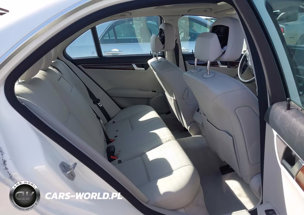 2014 Mercedes-Benz C 250 Luxury VIN:WDDGF4HB6EA965818 - 8