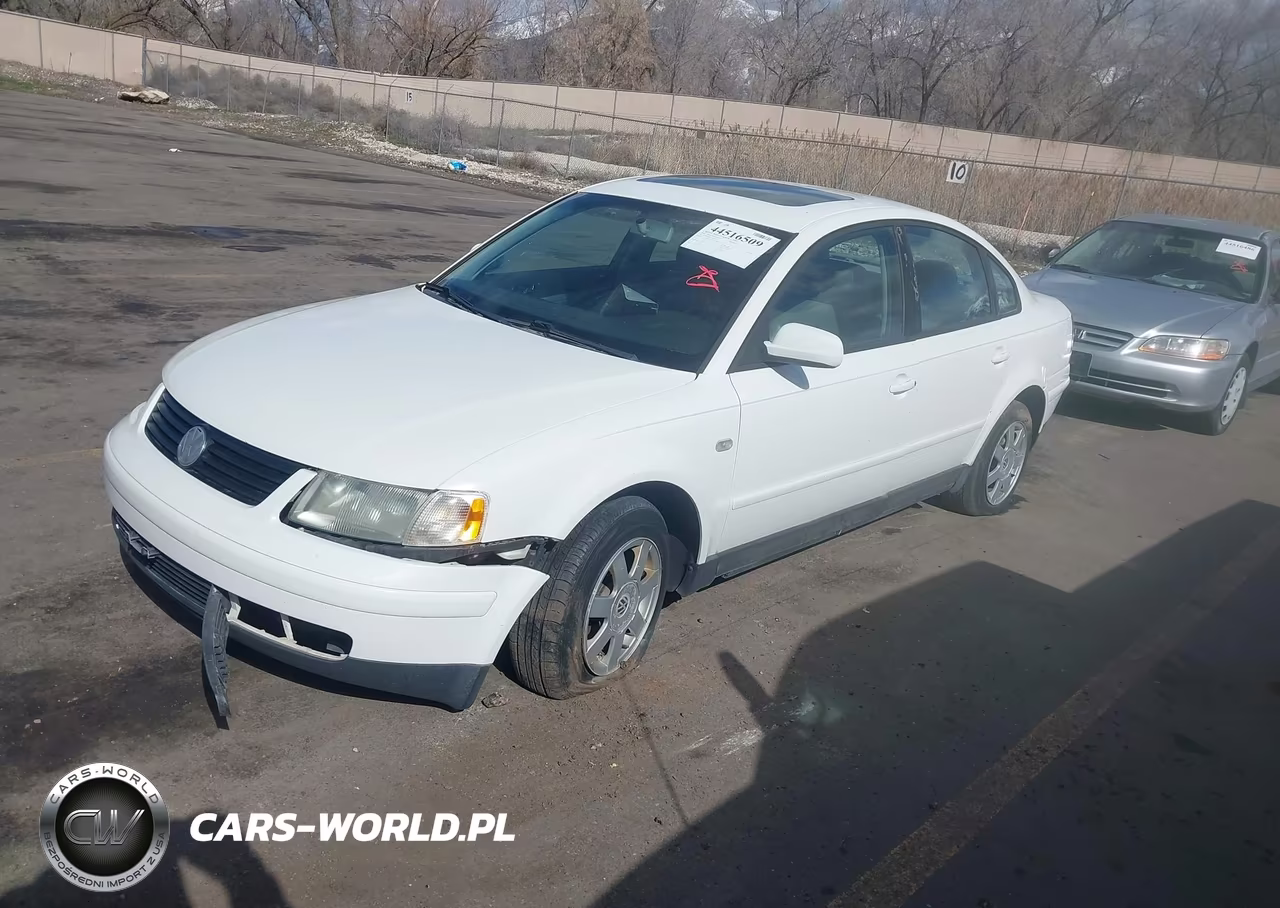 2000 Volkswagen Passat Gls VIN:WVWMA23B1YP305744 - 2