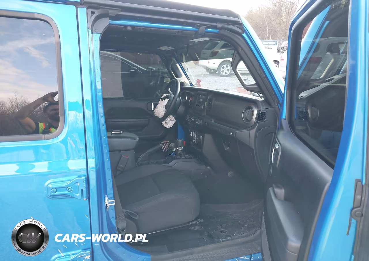 2022 Jeep Wrangler Unlimited High Tide 4X4 VIN:1C4HJXDGXNW244260 - 5