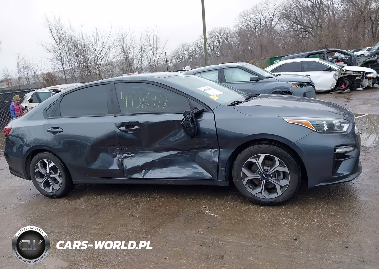 2021 Kia Forte Lxs VIN:3KPF24AD2ME264587 - 13